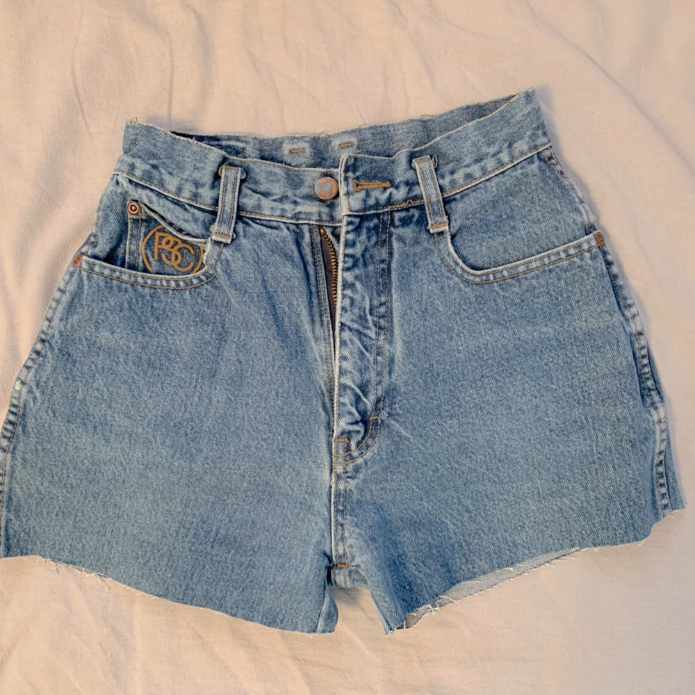 Paris Sports Club high waisted jean shorts. Size 3